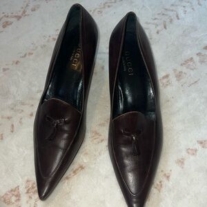 Gucci size 40 brown leather pumps